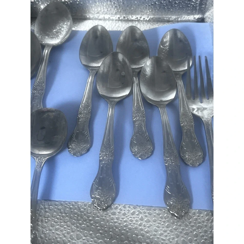 Rogers Stainless China Stanley Roberts Love Joy Flatware 21 Piece Spoon Fork Kni